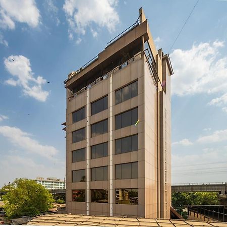 Hotel Peninsula Redpine Mumbai Exterior photo
