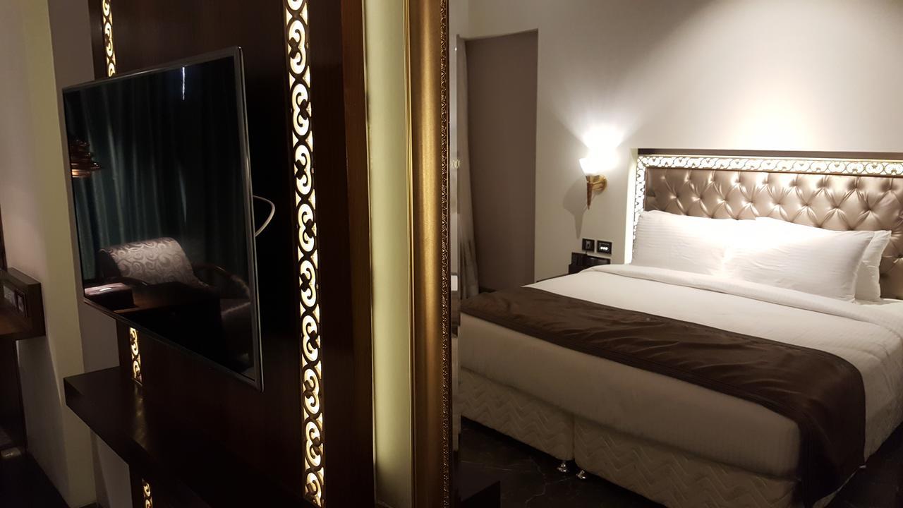 Hotel Peninsula Redpine Mumbai Exterior photo